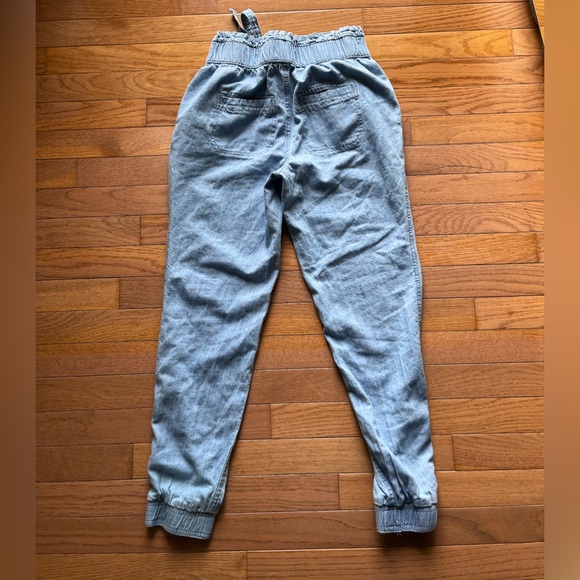 🌺HOLLISTER High-Rise Jean Joggers 🌺 - Picture 2 of 8